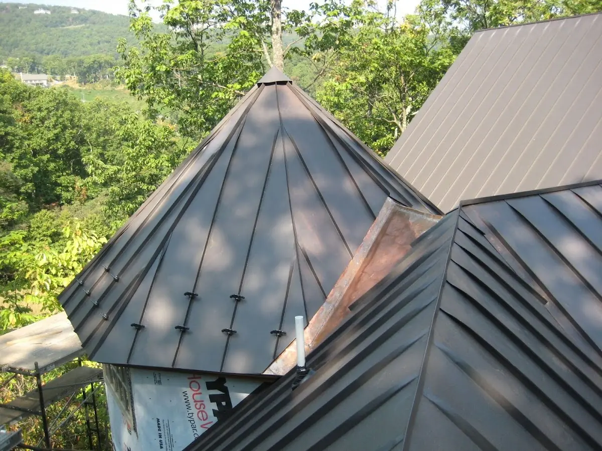 Professional Roof Tarp Installation by Craftsman Roofing in Pleasant Hills